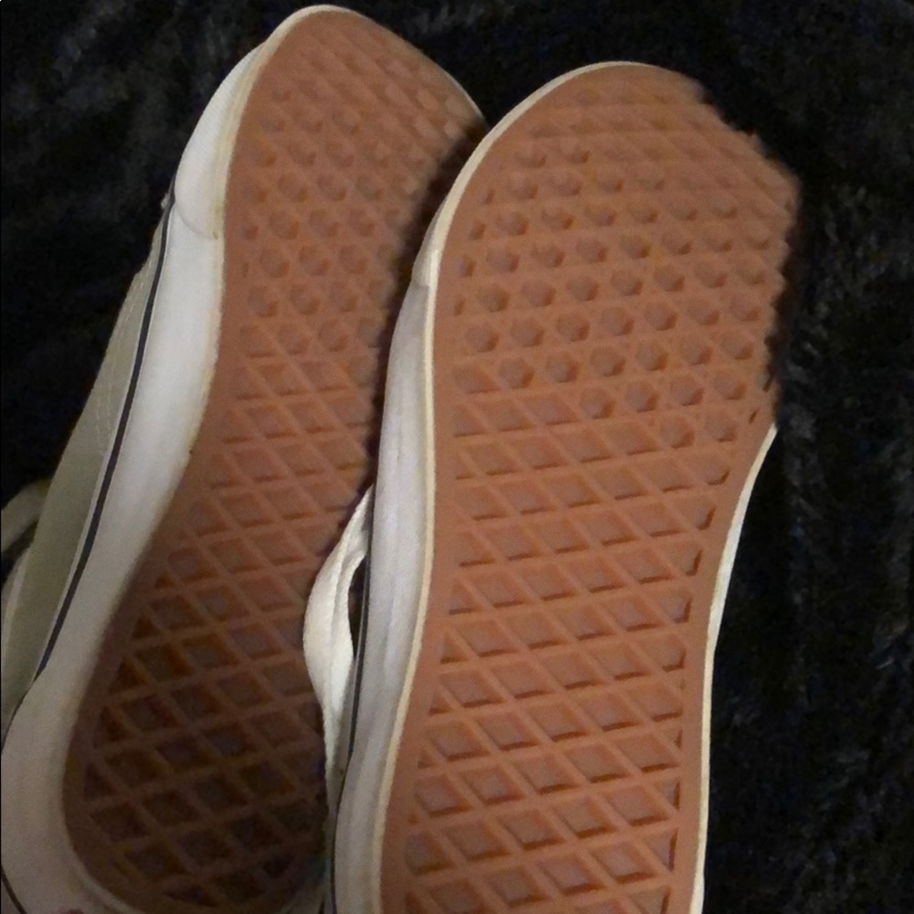 Vans - Picture 4 of 5